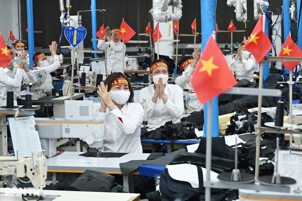 Thủ tướng: May 10 phải phấn đấu trở thành tập đoàn thời trang quốc tế - 3