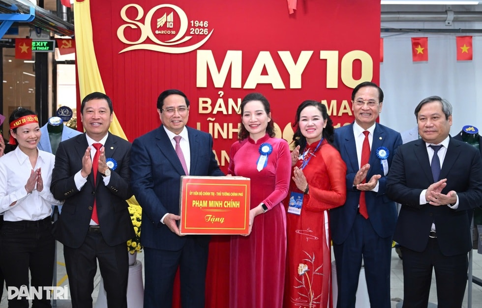 Thủ tướng: May 10 phải phấn đấu trở thành tập đoàn thời trang quốc tế - 8