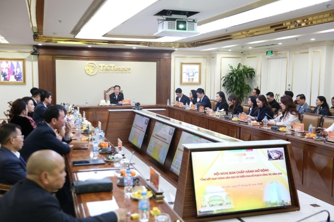 Toàn cảnh Hội nghị Ban Chấp hành mở rộng, tổng kết hoạt động năm 2025 và triển khai kế hoạch công tác năm 2026 của HANOISME. Ảnh: T&T Group