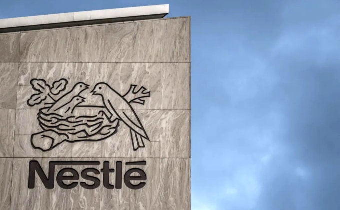 Nestlé cho biết hiện chưa ghi nhận trường hợp ngộ độc nào được xác nhận có liên quan đến các sản phẩm nằm trong diện thu hồi. Ảnh: Robin Van Lonkhuisen