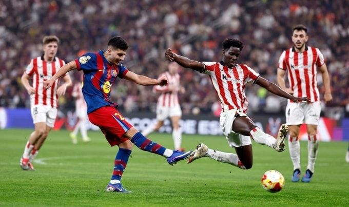 Bardghji trong tình huống dứt điểm nâng tỷ số lên 3-0 cho Barca. Ảnh: AS