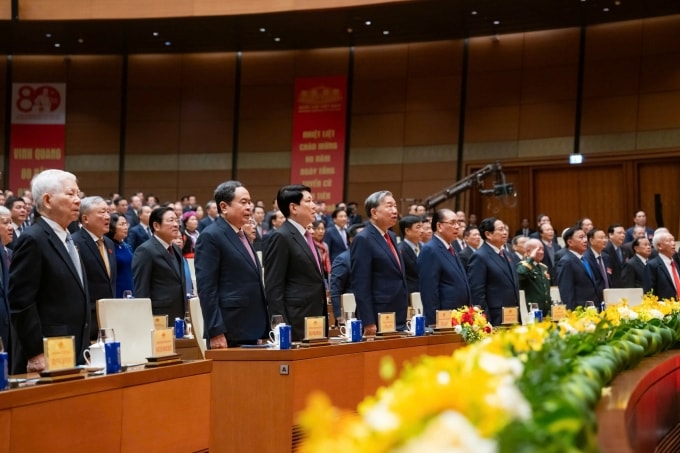 Tổng Bí thư Tô Lâm, Chủ tịch nước Lương Cường, Thủ tướng Phạm Minh Chính, Chủ tịch Quốc hội Trần Thanh Mẫn cùng các đại biểu dự Lễ kỷ niệm. Ảnh: Hoàng Phong