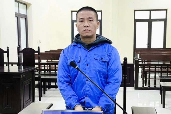 Bị cáo Đạt tại tòa. Ảnh: Văn Hoàng