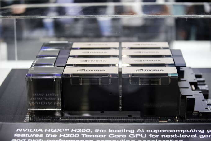 Chip AI H200 của Nvidia tại Triển lãm Computex 2024 diễn ra ở Đài Loan. Ảnh: Khương Nha