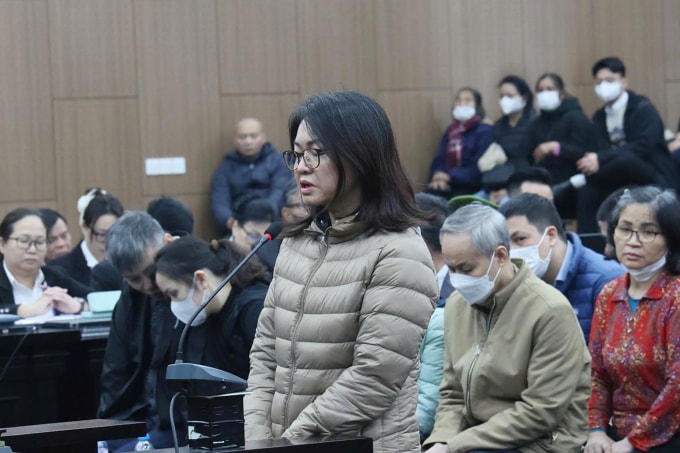 Cựu cục trưởng Trần Việt Nga tại tòa sáng nay. Ảnh: Linh Đan