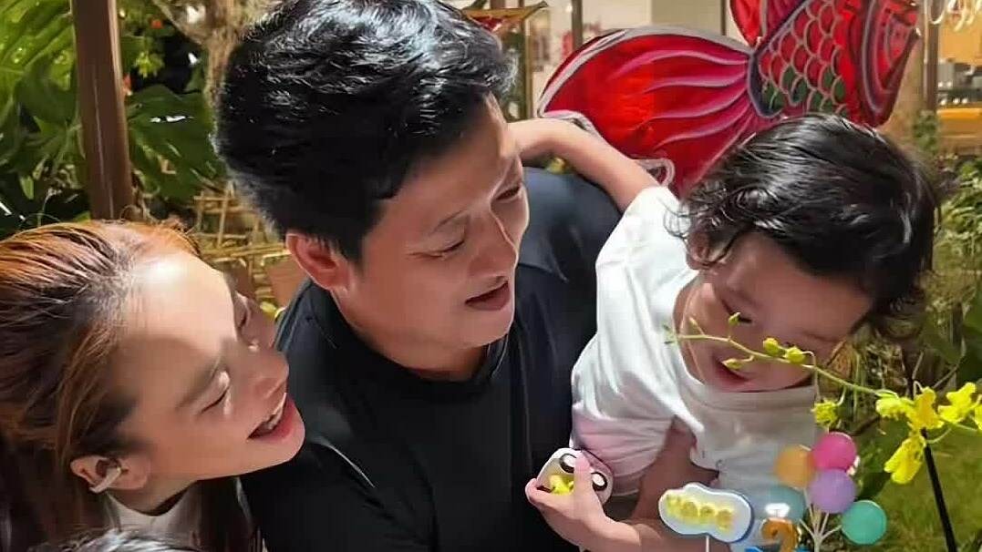 Con trai Trường Giang đón sinh nhật 2 tuổi