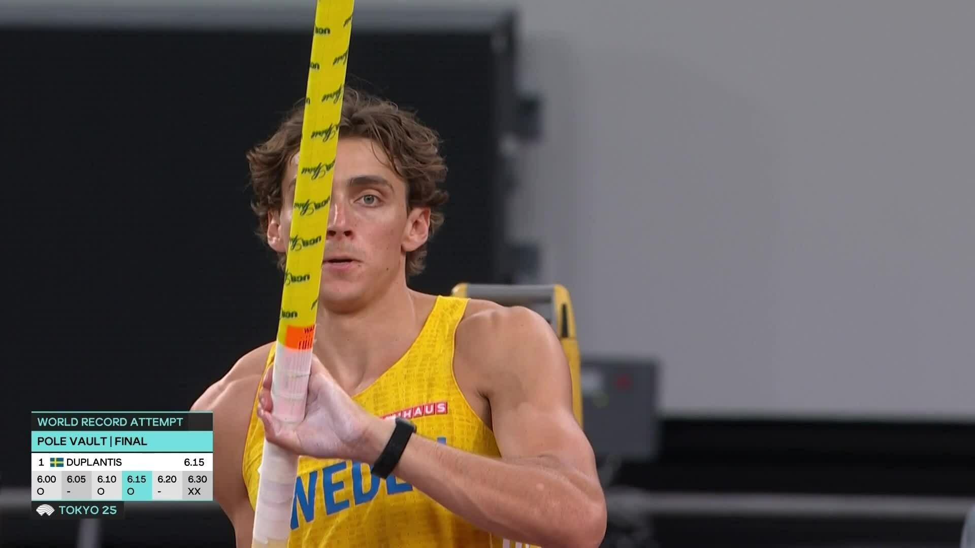 Duplantis lần thứ 14 phá kỷ lục thế giới nhảy sào