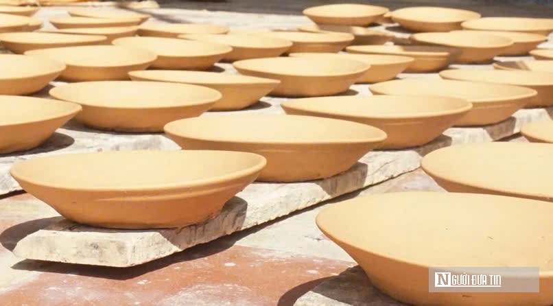 Độc đáo làng nghề truyền thống hơn 300 năm tuổi “cứ đỏ lửa là có tiền” - Ảnh 7.