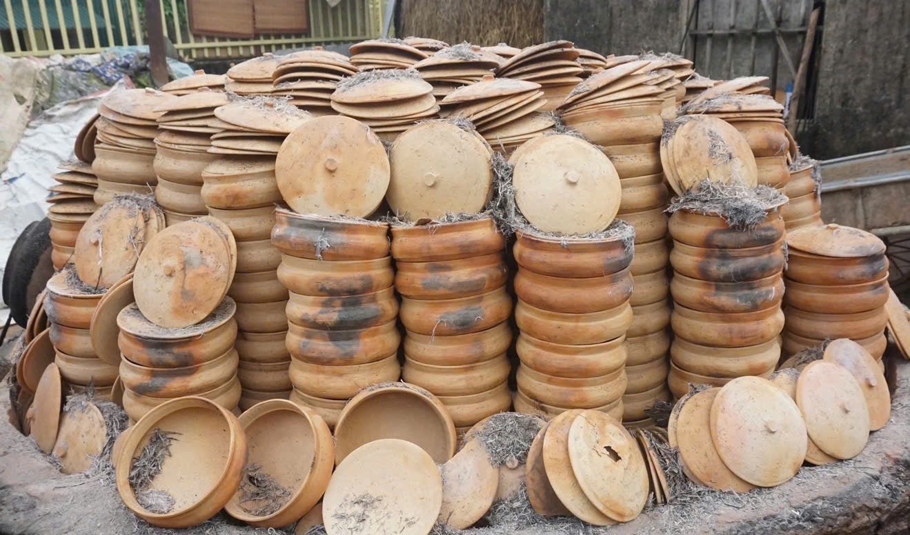 Độc đáo làng nghề truyền thống hơn 300 năm tuổi “cứ đỏ lửa là có tiền” - Ảnh 12.