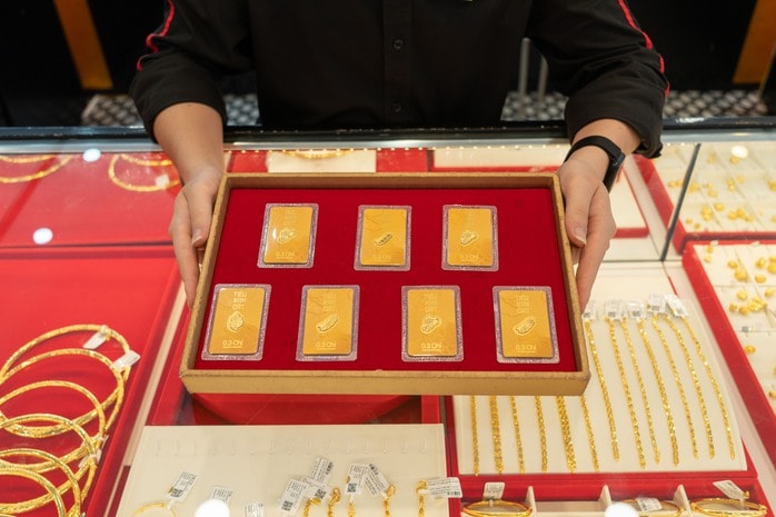Chiều 8-1, giá vàng miếng SJC giảm nhanh - Ảnh 1.