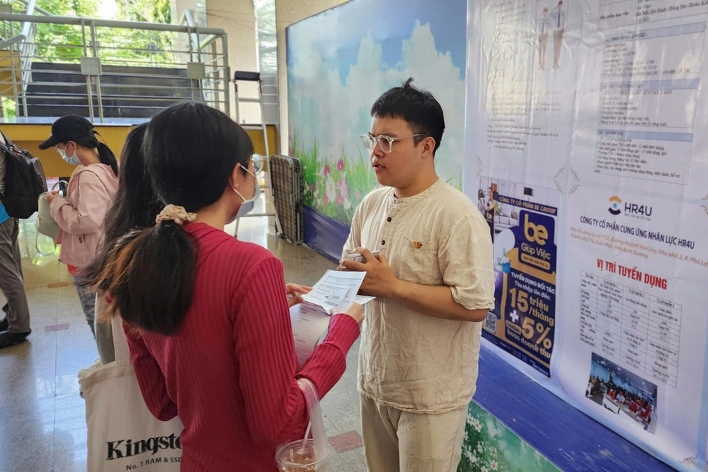 Doanh nghiệp khát lao động, cạnh tranh để giữ người - 2 Doanh nghiệp khát lao động, cạnh tranh để giữ người - 2