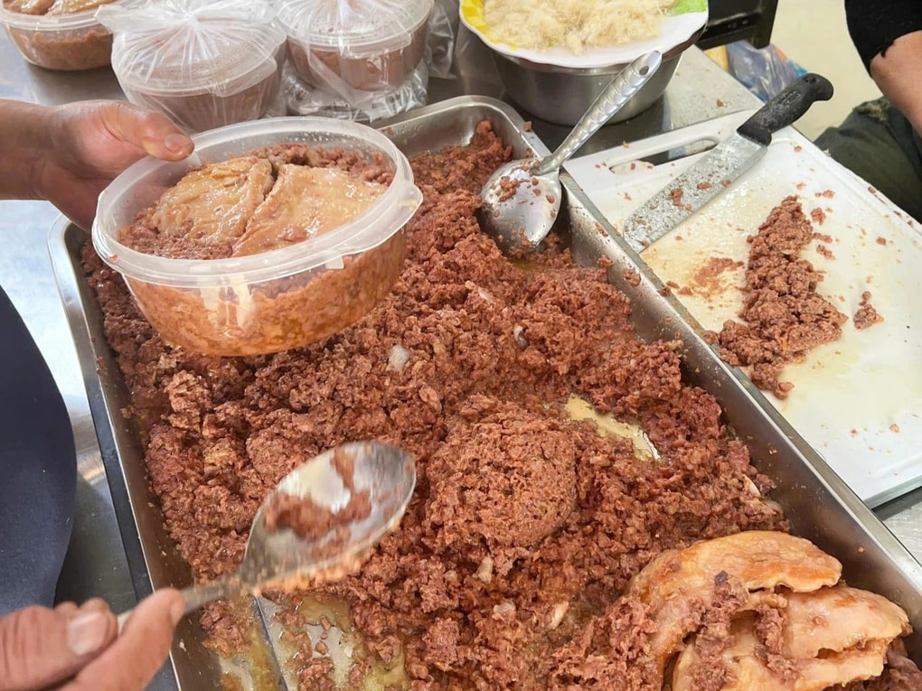 Patê Cột Đèn Hải Phòng bị vạ lây, tiểu thương lo vắng khách sau vụ thịt bẩn - 2