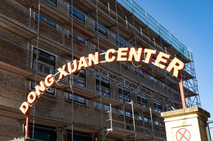 Chợ Đồng Xuân ở quận Lichtenberg, Berlin. Ảnh: AFP