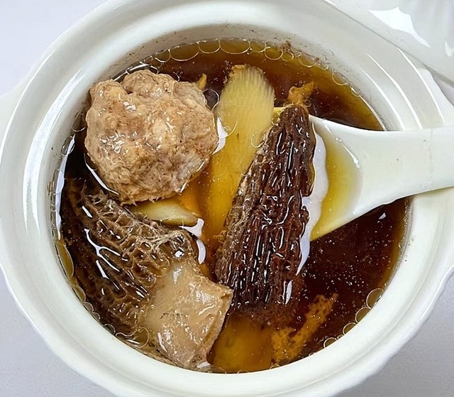 Loại cây dại mọc um tùm ở Việt Nam, "trời Tây" bán giá 13 triệu đồng/kg vẫn có người rút hầu bao - Ảnh 6.