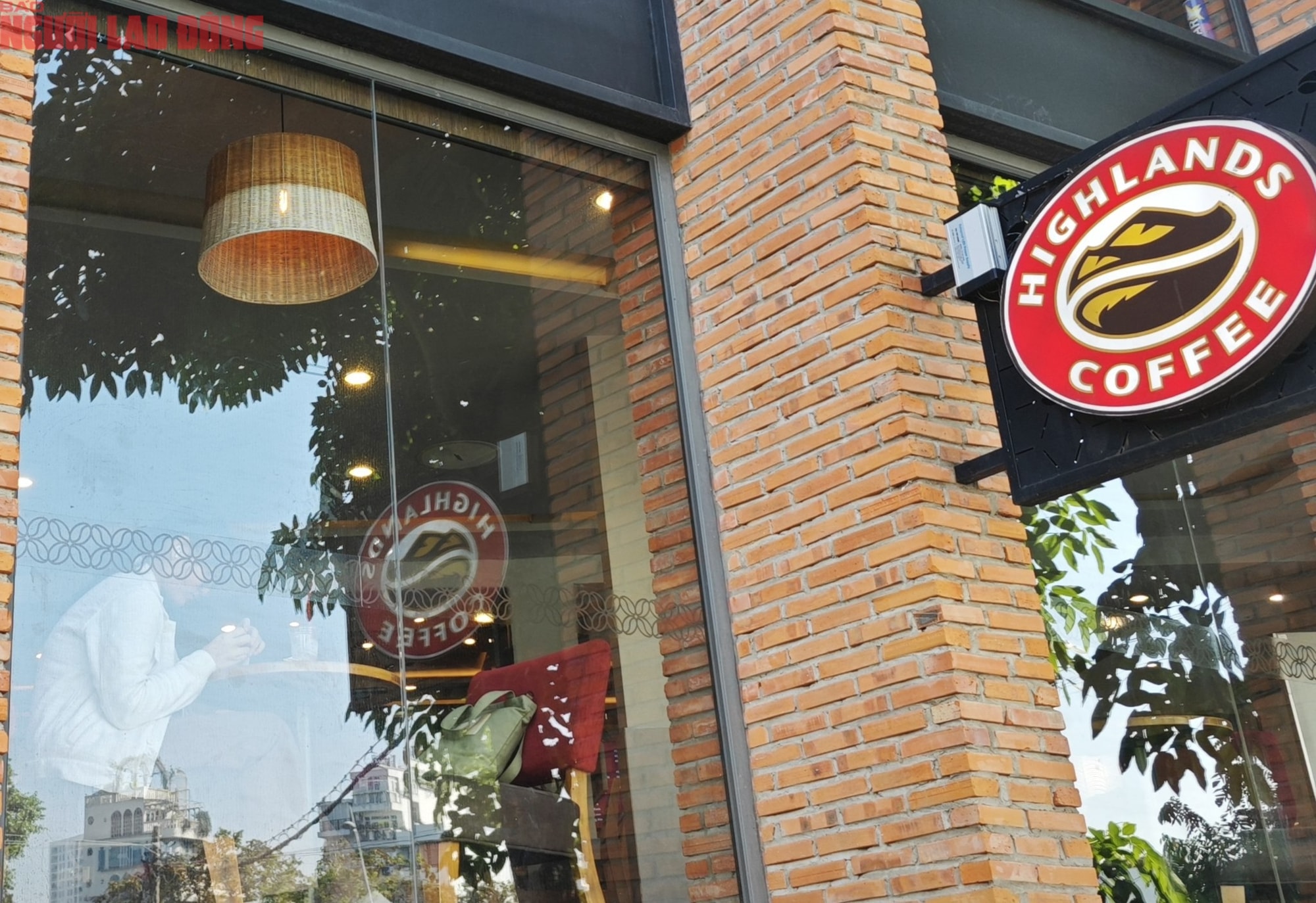 Highlands Coffee lên tiếng vụ đồ hộp Hạ Long: Không sử dụng sản phẩm thịt heo - Ảnh 2.