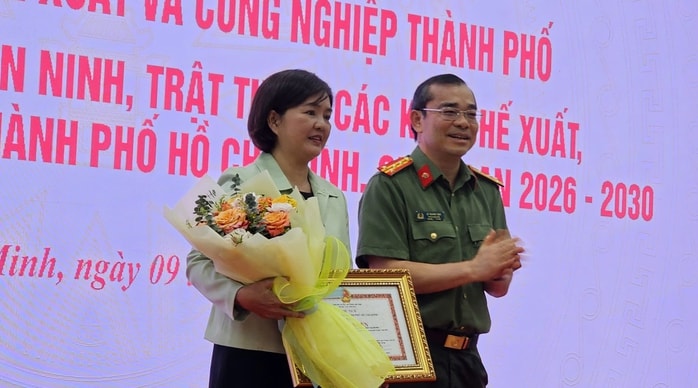 Ký kết quy chế phối hợp giữa Công an TPHCM và HEPZA đảm bảo an ninh trật tự - Ảnh 2.