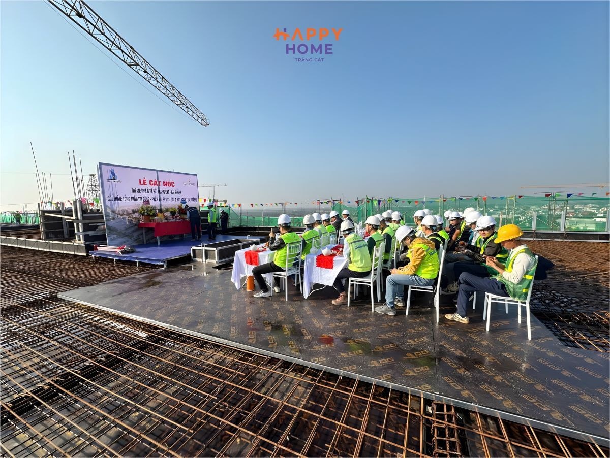 Lễ cất nóc tòa L1 của The Link cho thấy tiến độ thần tốc tại Happy Home Tràng Cát.
