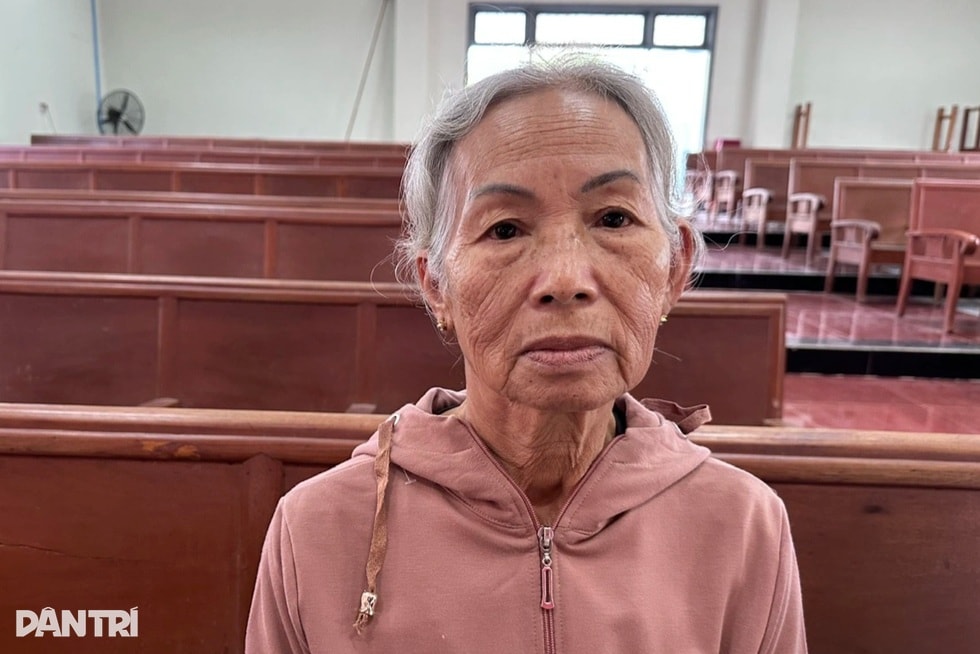 Người dân vùng lũ khát khao Tết ấm - 2