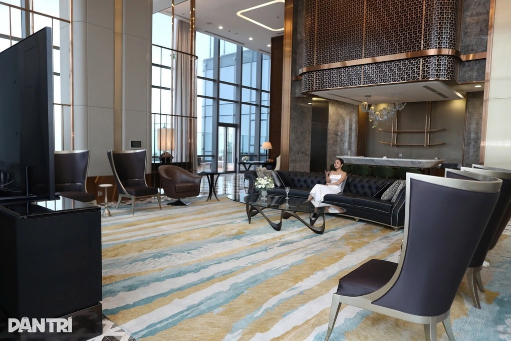 TPHCM: Tranh cãi chi 19 triệu ở khách sạn cao cấp, khách bị cấm chụp ảnh - 4
