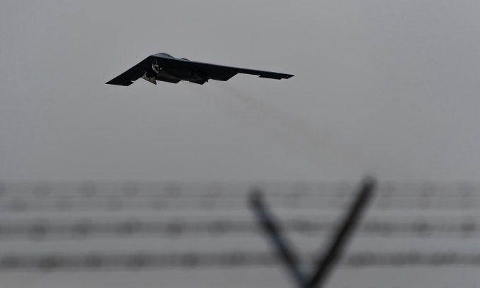 Oanh tạc cơ tàng hình B-2 cất cánh từ căn cứ Whiteman, bang Missouri, Mỹ tháng 10/2025. Ảnh: USAF