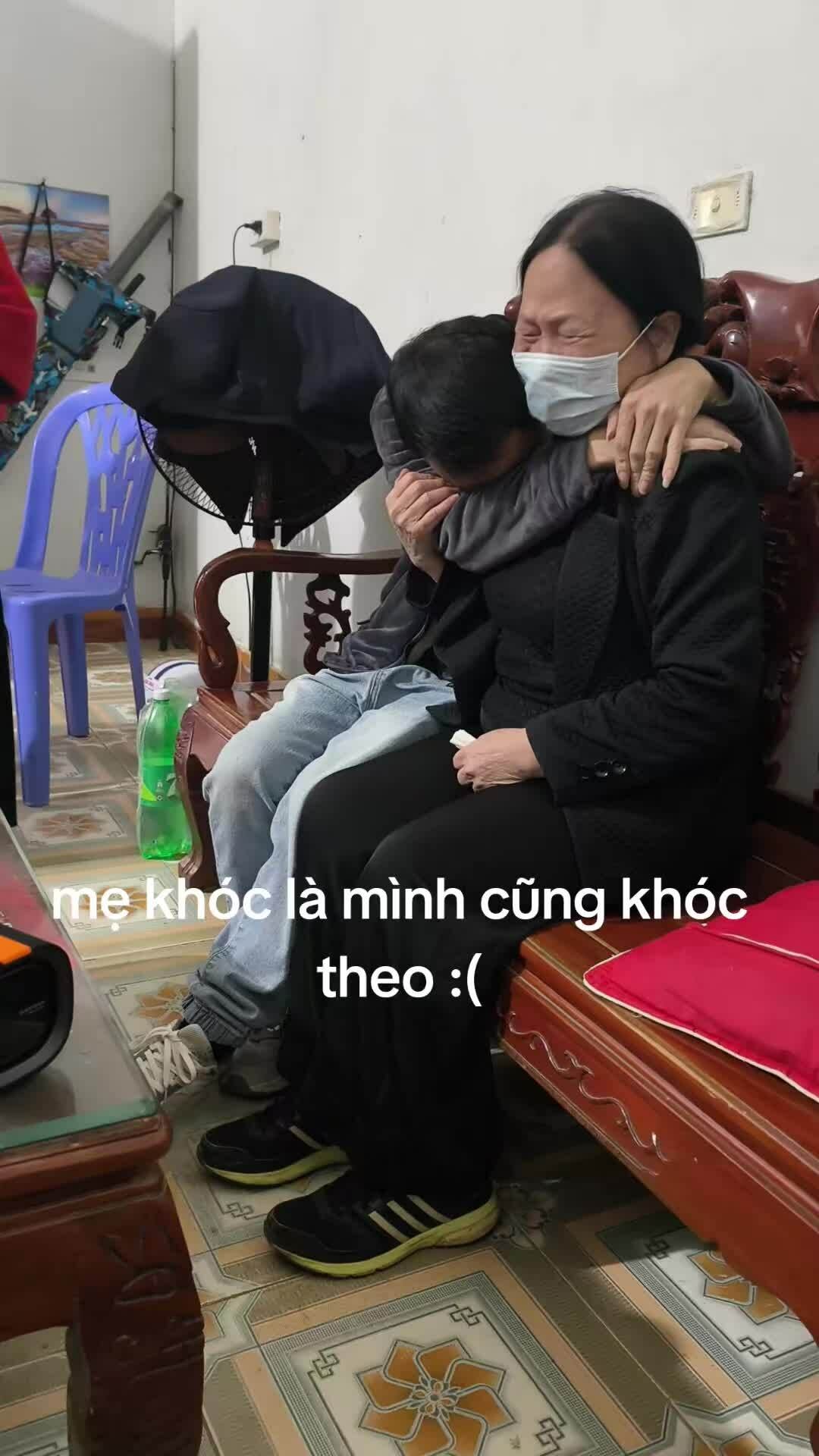 Tìm thấy con trai sau 31 năm lạc mất