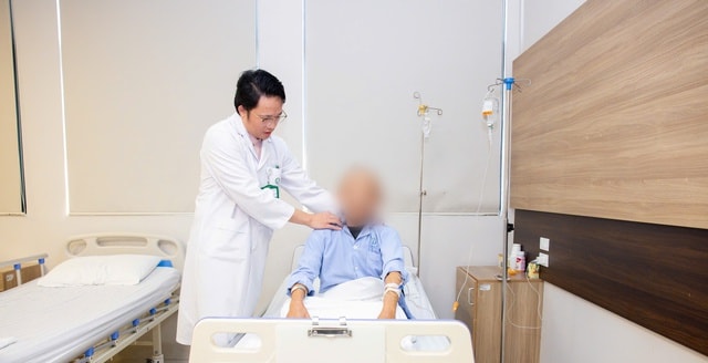 Nhịn ăn, uống chanh muối chữa ung thư, người đàn ông suy kiệt nghiêm trọng- Ảnh 2.