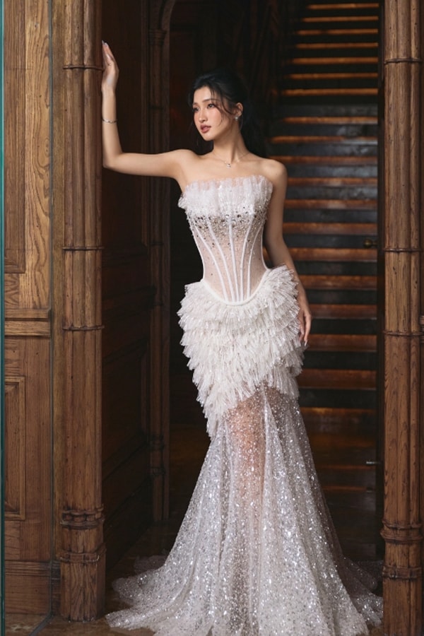 Á hậu Phương Nhi đẹp lộng lẫy trong áo cưới đầm xòe công chúa- Ảnh 7. Á hậu Phương Nhi đẹp lộng lẫy trong áo cưới đầm xòe công chúa- Ảnh 7.