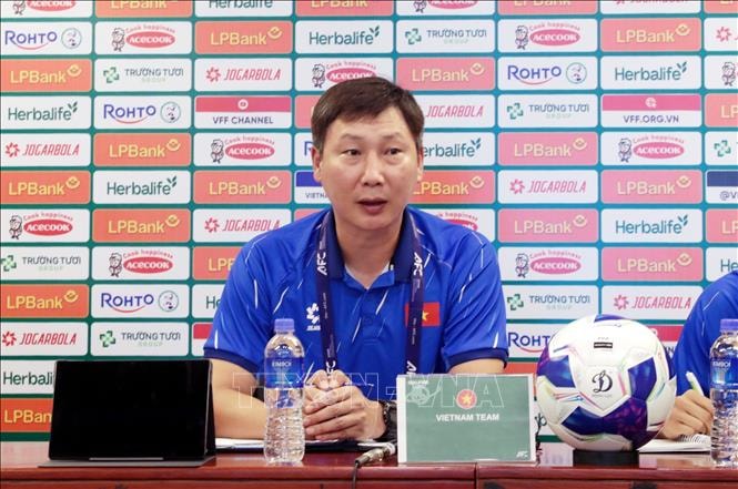 HLV Kim Sang Sik nối dài kỷ lục ấn tượng với bóng đá Việt Nam- Ảnh 1.