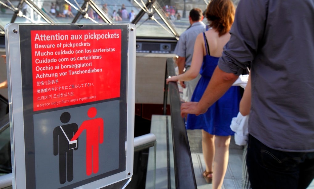 Nữ du khách Việt ám ảnh “ngón tay trong túi xách” khi du lịch châu Âu - 3