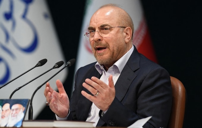 Chủ tịch Quốc hội Iran Mohammad Baqer Qalibaf tại một cuộc họp báo ở Tehran tháng 11/2024. Ảnh: AFP