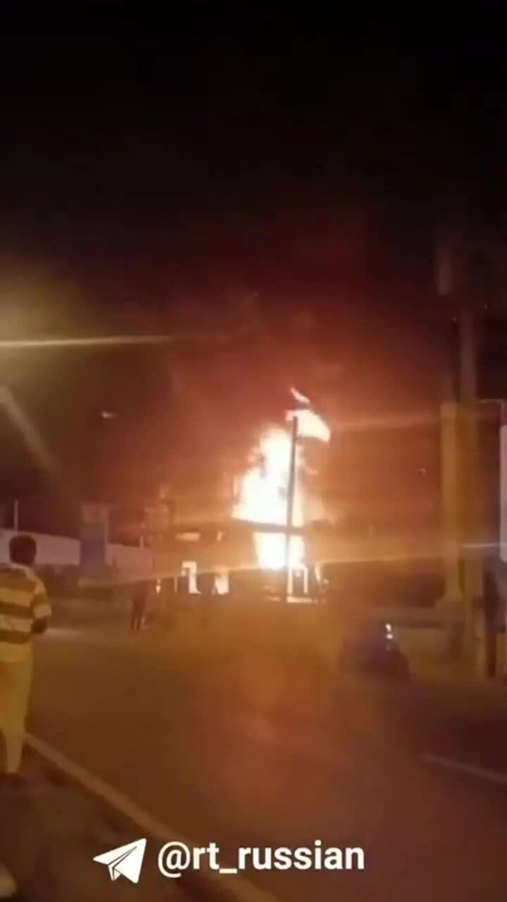 Đánh bom đồng loạt tại 11 trạm xăng Thái Lan