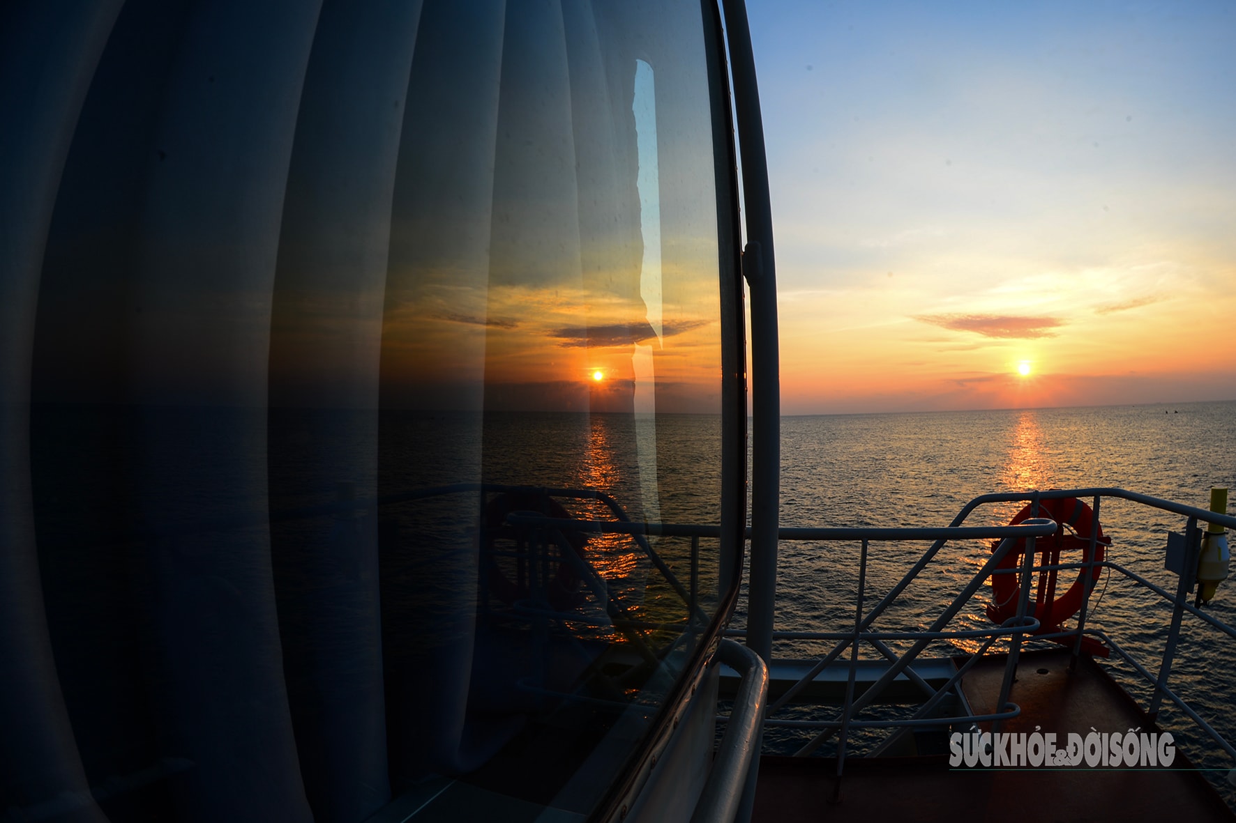 Hoàng hôn 'nhuộm vàng' biển Tây Nam từ boong tàu ra Thổ Chu- Ảnh 4.