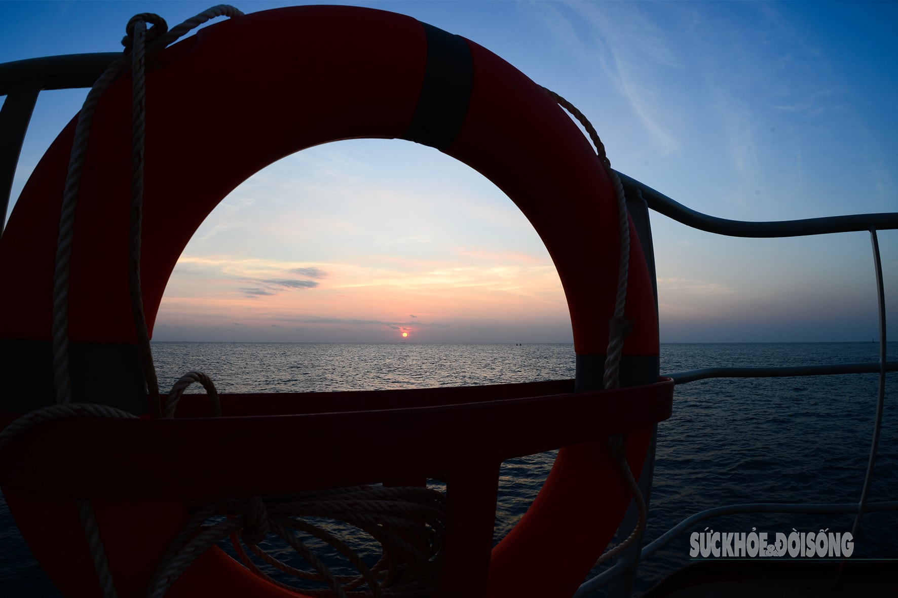 Hoàng hôn 'nhuộm vàng' biển Tây Nam từ boong tàu ra Thổ Chu- Ảnh 10.