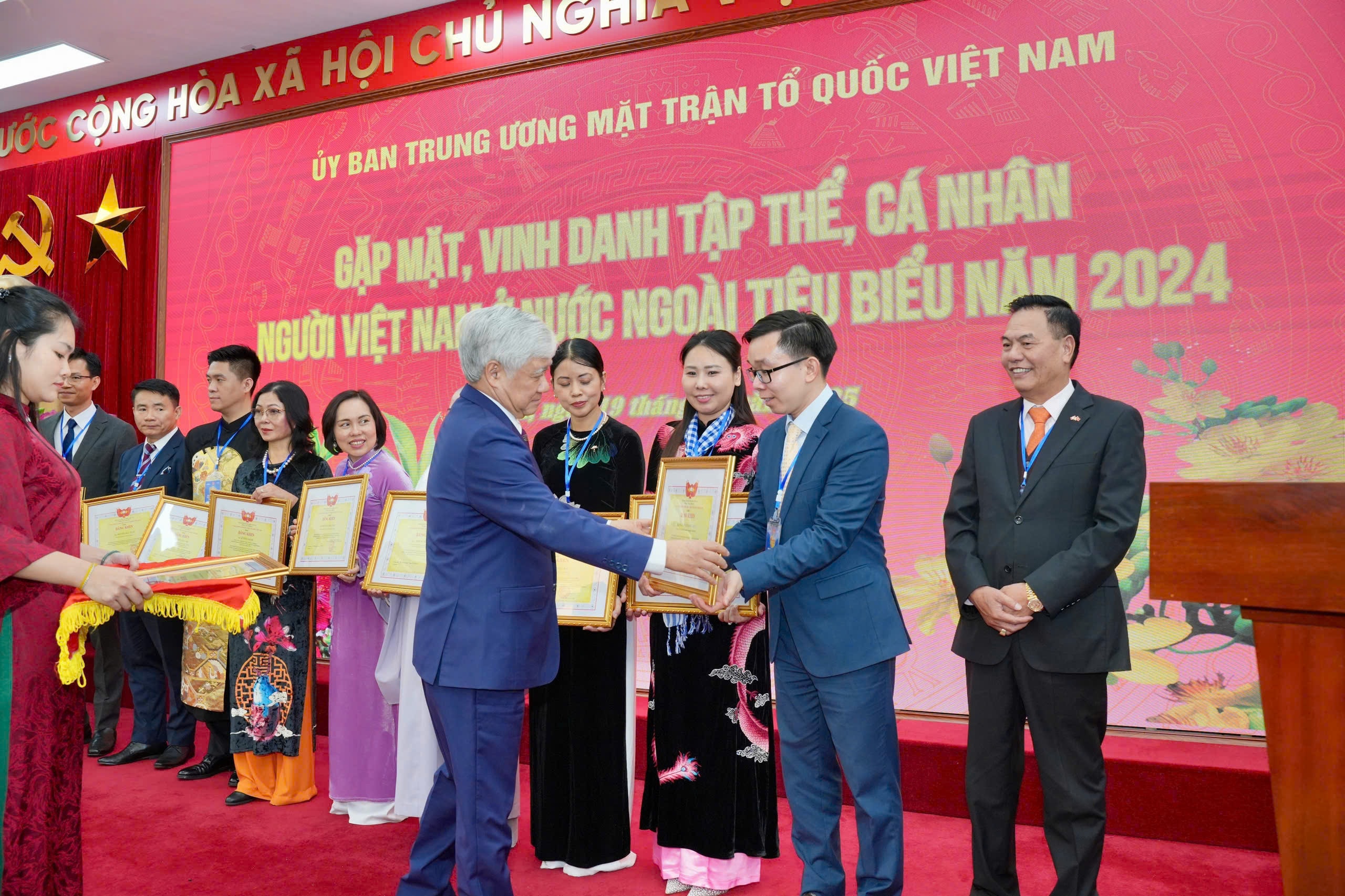 Ông Nguyễn Thanh Liêm trong buổi gặp mặt, vinh danh tập thể, cá nhân người Việt Nam ở nước ngoài tiêu biểu năm 2024. (Ảnh: NVCC)