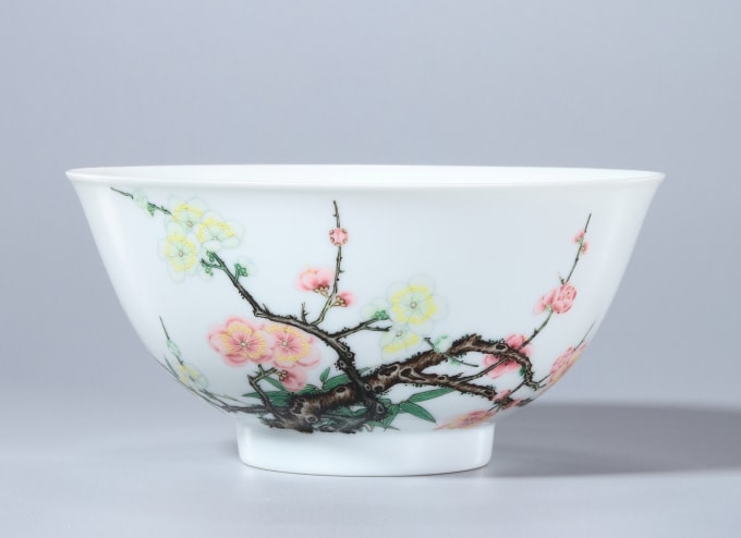 Chiếc bát phục vụ vua Ung Chính ngự lãm. Ảnh: The Value