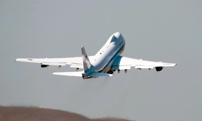 Máy bay E-4B cất cánh từ căn cứ Travis, bang California, năm 2017. Ảnh: USAF.