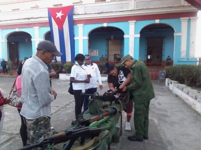 Quân đội Cuba tổ chức huấn luyện cho các lữ đoàn chiến đấu - sản xuất ở tỉnh Cienfuegos ngày 10/1. Ảnh: Granma