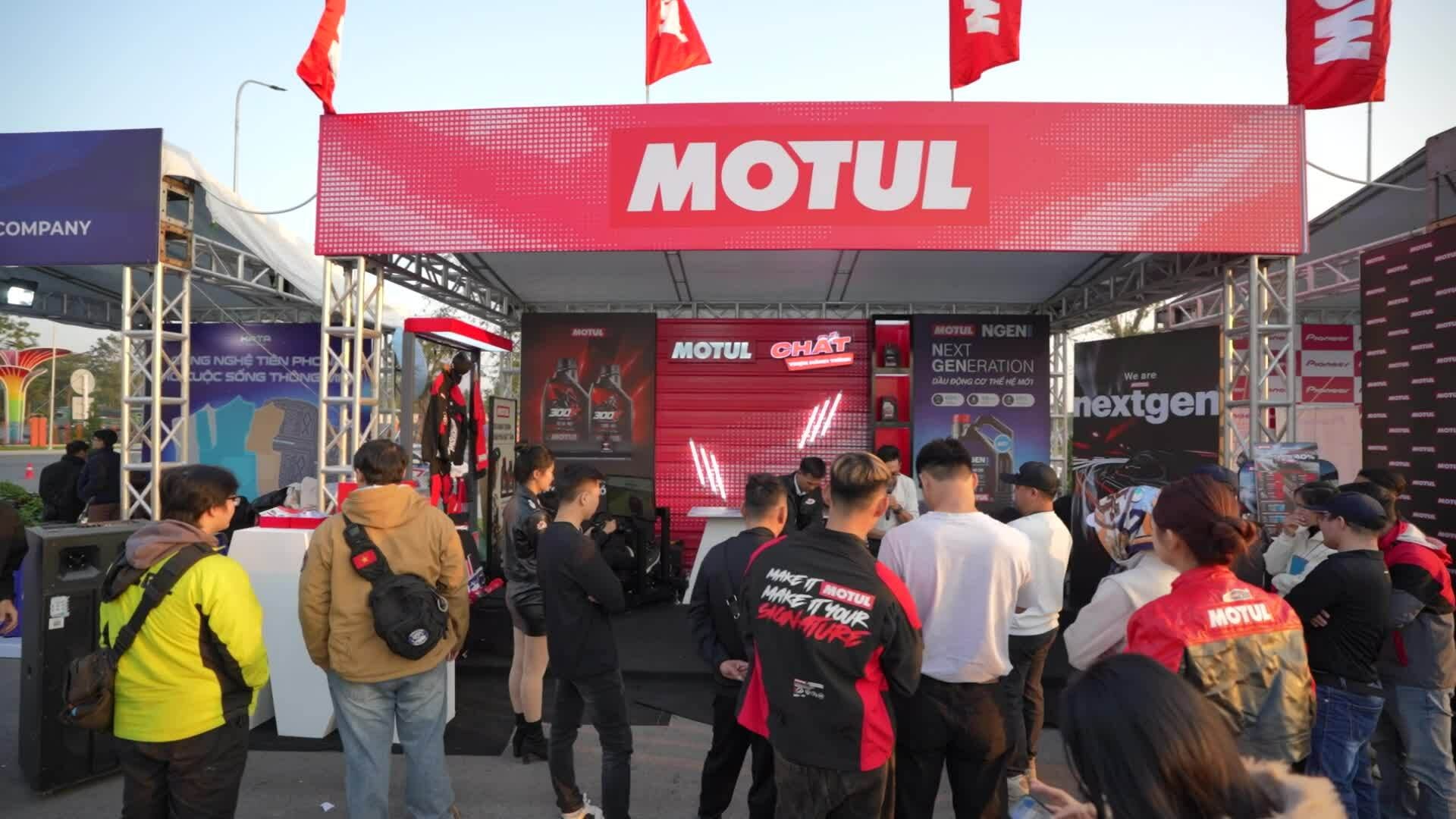 Dầu nhớt Motul tạo điểm nhấn tại Triển lãm Vietnam Mobility Show