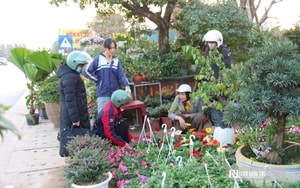 Ông chủ tiệm vàng trẻ tuổi "chịu chơi": Phát vàng, thưởng Tết cả tỷ đồng tiền mặt cho nhân viên - Ảnh 3.