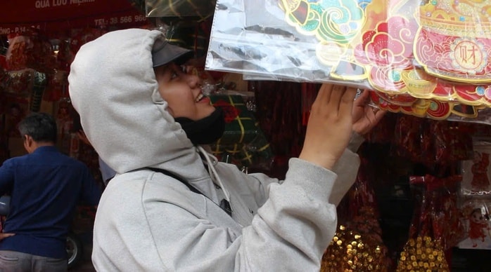 Du khách quốc tế thích thú trải nghiệm không khí Tết ở TP HCM  - Ảnh 6.