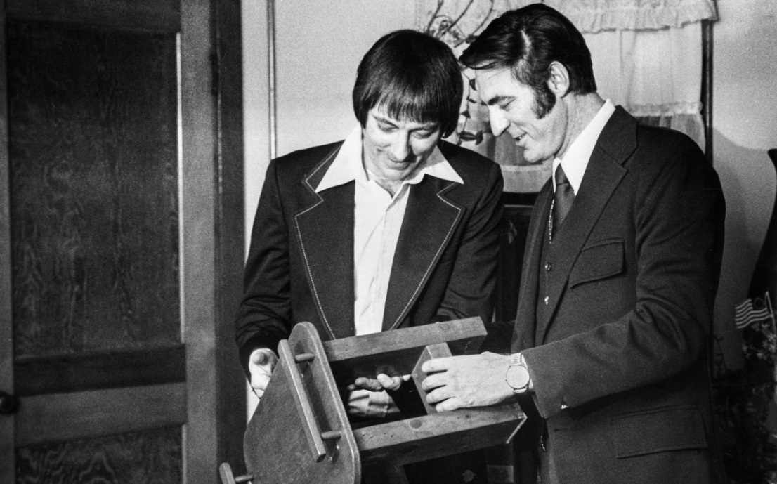 James Lewis và James Springer đoàn tụ sau 39 năm xa cách. (Nguồn: Ripley)