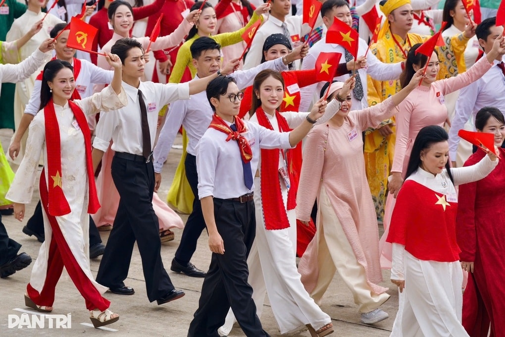 Người lao động háo hức chờ thêm một ngày nghỉ lễ trong năm - 1