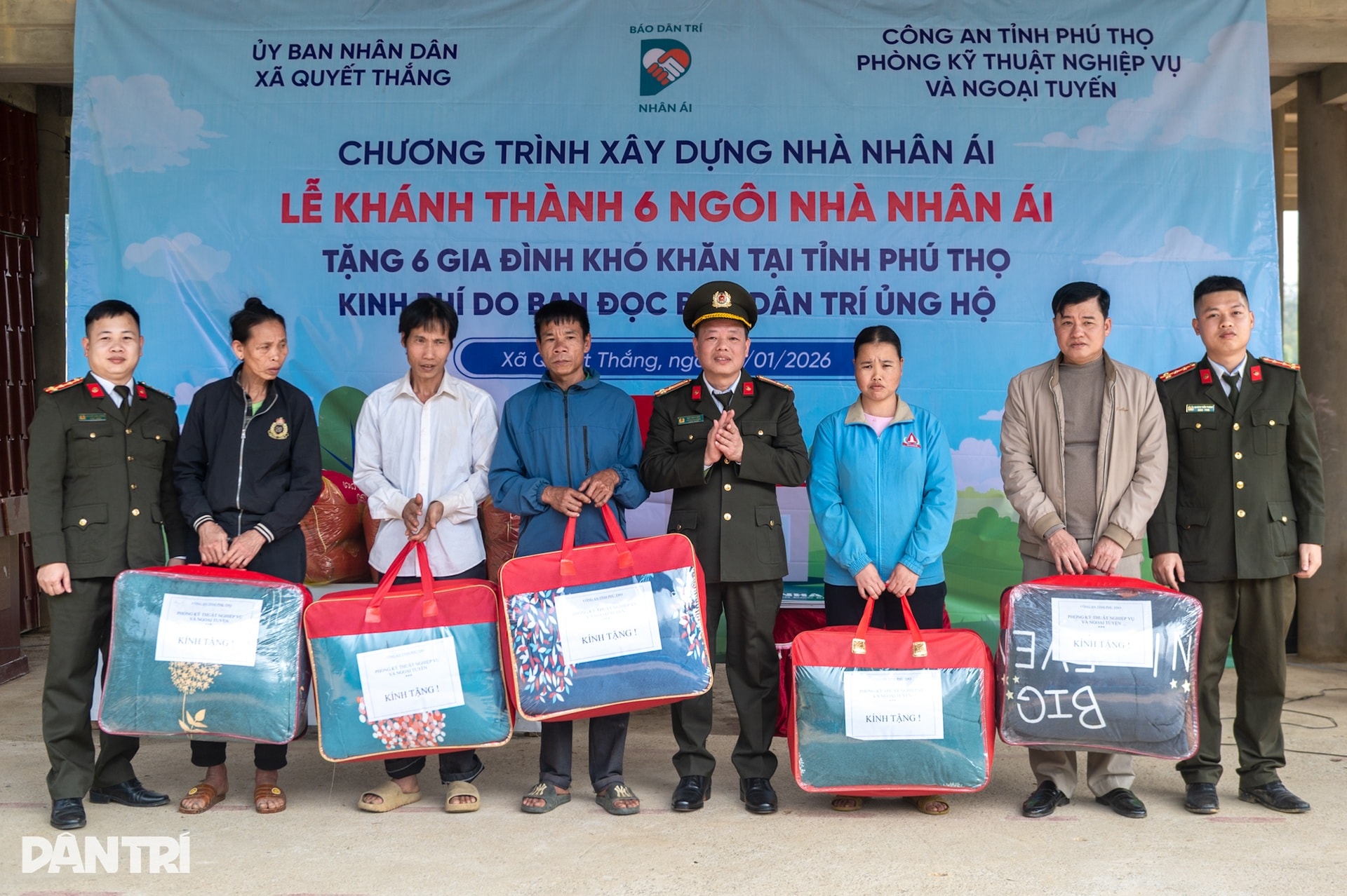 Khánh thành nhà Nhân ái, giúp 6 hộ nghèo ở Phú Thọ hoàn thành giấc mơ an cư - 14