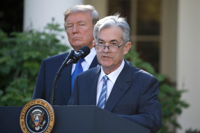 Tổng thống Donald Trump và ông Jerome Powell tại Nhà Trắng hồi tháng 11/2017. Ảnh: Reuters