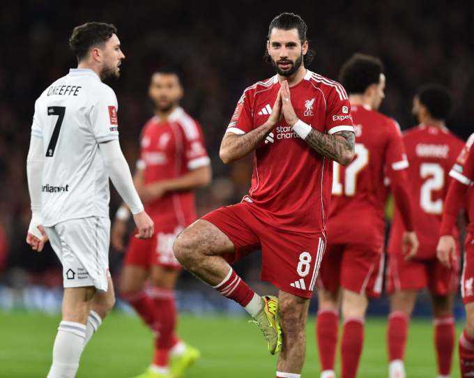 Dominik Szoboszlai mừng bàn mở tỷ số trong trận Liverpool thắng Barnsley 4-1 ở vòng ba Cup FA trên sân Anfield, Liverpool, Anh ngày 12/1/2026. Ảnh: AFP