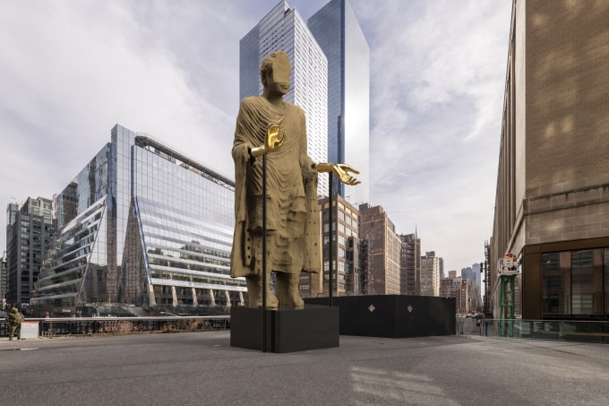 Tượng Phật của nghệ sĩ gốc Việt Tuan Andrew Nguyen tại công viên High Line, New York. Ảnh: High Line