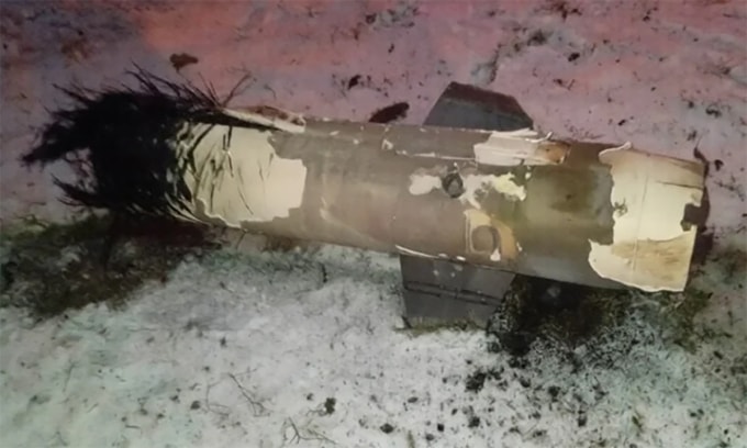 Mảnh vỡ được cho là của đạn PAC-3 MSE dùng cho tổ hợp tên lửa phòng không Patriot tại Kharkov trong ảnh công bố ngày 11/1. Ảnh: Focus UA