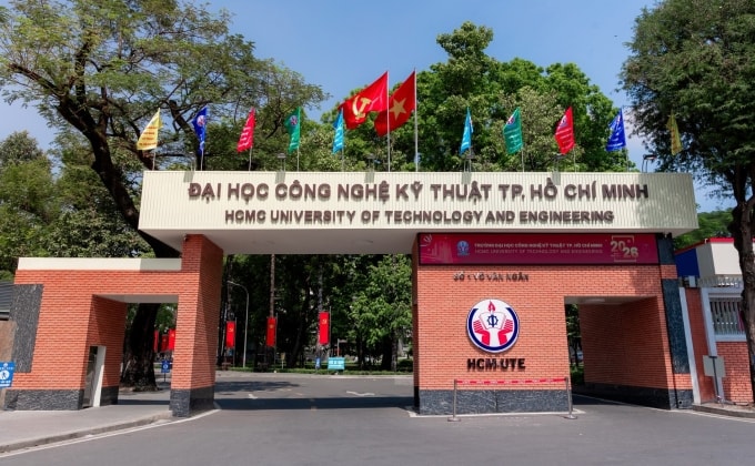 Cổng trường Đại học Công nghệ Kỹ thuật TP HCM. Ảnh: UTETV
