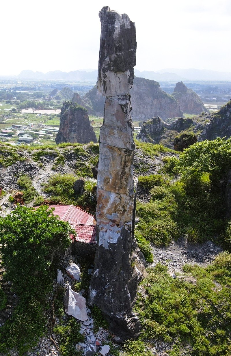 VIDEO: Hòn Vọng Phu "khoác áo mới" ở Thanh Hóa sau khi được chi 17 tỉ đồng - Ảnh 8.
