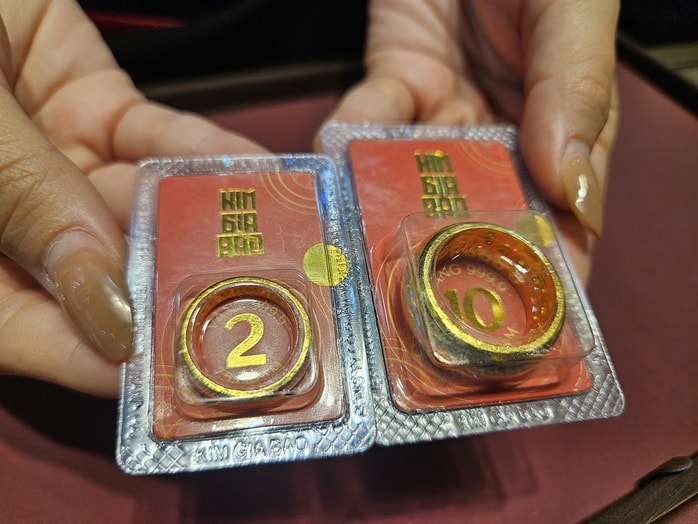 Giá vàng nhẫn trơn sáng 13 - 1: Biến động giá giữa các thương hiệu - Ảnh 2.